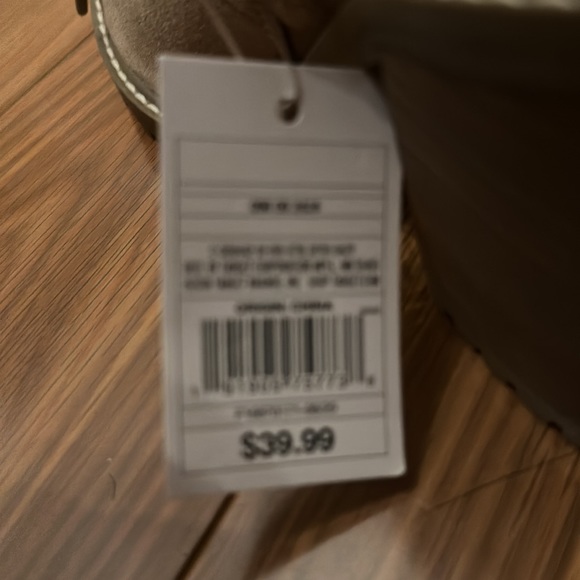 *NWT* universal thread booties - Picture 4 of 4